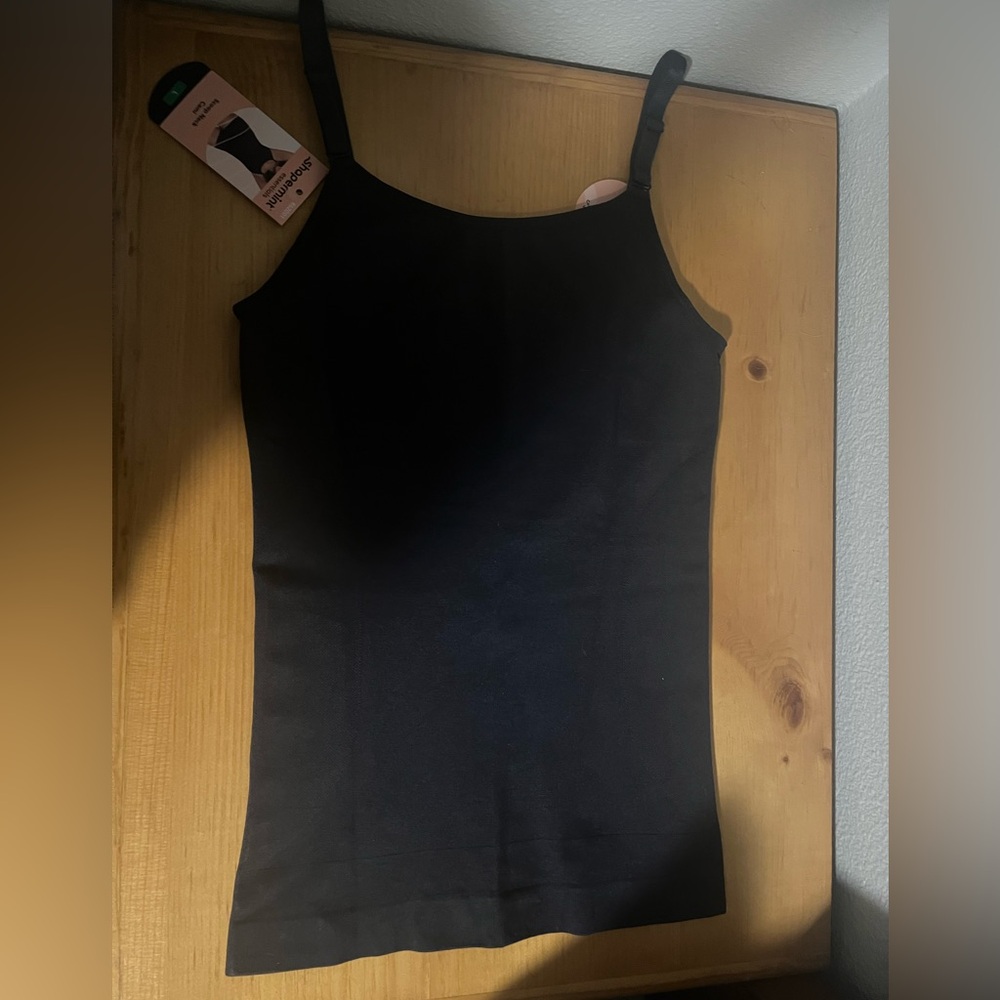 Fitted Black Sleeveless Camisole Top